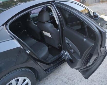 Черный Шевроле Круз, объемом двигателя 1.6 л и пробегом 95 тыс. км за 9300 $, фото 14 на Automoto.ua