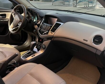 Черный Шевроле Круз, объемом двигателя 1.4 л и пробегом 105 тыс. км за 8000 $, фото 5 на Automoto.ua