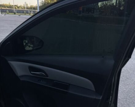 Чорний Шевроле Круз, об'ємом двигуна 1.8 л та пробігом 220 тис. км за 5500 $, фото 11 на Automoto.ua