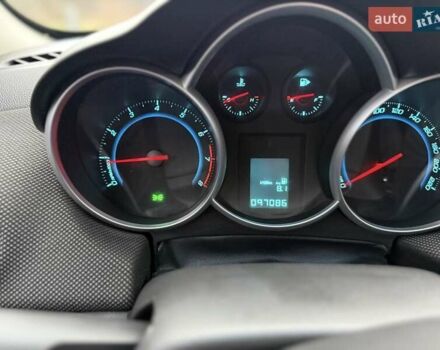 Чорний Шевроле Круз, об'ємом двигуна 1.6 л та пробігом 97 тис. км за 8000 $, фото 9 на Automoto.ua