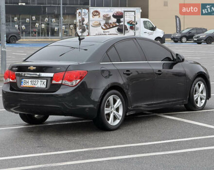 Черный Шевроле Круз, объемом двигателя 1.4 л и пробегом 243 тыс. км за 5800 $, фото 5 на Automoto.ua