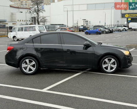 Черный Шевроле Круз, объемом двигателя 1.4 л и пробегом 243 тыс. км за 5800 $, фото 4 на Automoto.ua