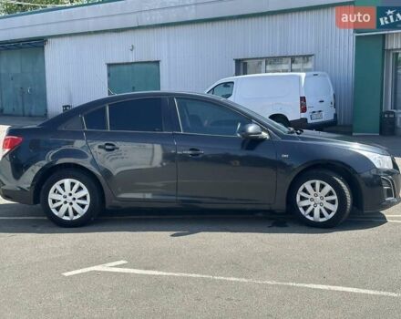 Черный Шевроле Круз, объемом двигателя 2 л и пробегом 214 тыс. км за 6590 $, фото 3 на Automoto.ua