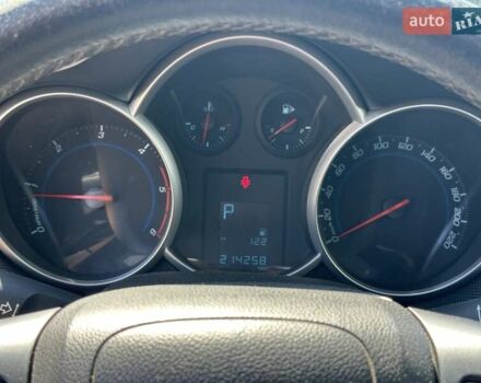 Черный Шевроле Круз, объемом двигателя 2 л и пробегом 214 тыс. км за 6590 $, фото 16 на Automoto.ua