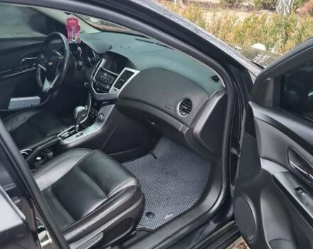 Черный Шевроле Круз, объемом двигателя 1.4 л и пробегом 185 тыс. км за 6600 $, фото 6 на Automoto.ua