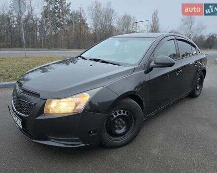 Чорний Шевроле Круз, об'ємом двигуна 1.8 л та пробігом 209 тис. км за 4600 $, фото 3 на Automoto.ua