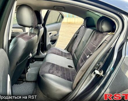 Черный Шевроле Круз, объемом двигателя 1.8 л и пробегом 235 тыс. км за 6000 $, фото 7 на Automoto.ua