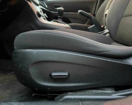 Черный Шевроле Круз, объемом двигателя 1.4 л и пробегом 172 тыс. км за 6990 $, фото 16 на Automoto.ua