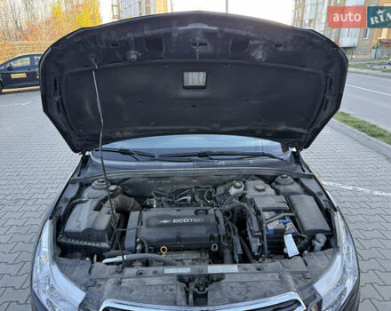 Черный Шевроле Круз, объемом двигателя 1.8 л и пробегом 85 тыс. км за 7600 $, фото 18 на Automoto.ua