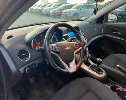 Черный Шевроле Круз, объемом двигателя 1.4 л и пробегом 172 тыс. км за 6990 $, фото 14 на Automoto.ua