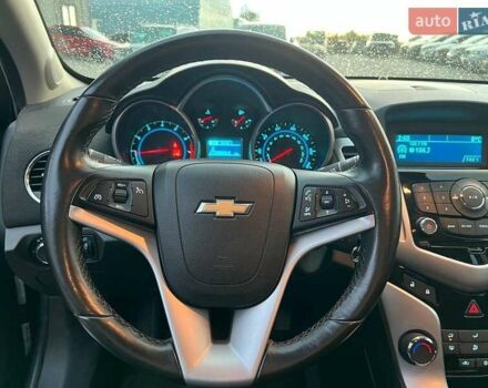 Черный Шевроле Круз, объемом двигателя 1.4 л и пробегом 172 тыс. км за 6990 $, фото 24 на Automoto.ua