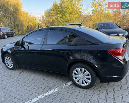 Черный Шевроле Круз, объемом двигателя 1.8 л и пробегом 85 тыс. км за 7600 $, фото 3 на Automoto.ua