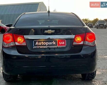Черный Шевроле Круз, объемом двигателя 1.4 л и пробегом 172 тыс. км за 6990 $, фото 6 на Automoto.ua