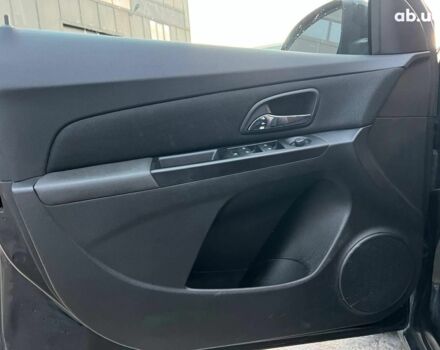 Черный Шевроле Круз, объемом двигателя 1.4 л и пробегом 172 тыс. км за 6990 $, фото 12 на Automoto.ua