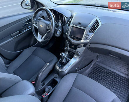Черный Шевроле Круз, объемом двигателя 1.8 л и пробегом 85 тыс. км за 7600 $, фото 17 на Automoto.ua
