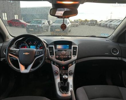 Черный Шевроле Круз, объемом двигателя 1.4 л и пробегом 172 тыс. км за 6990 $, фото 32 на Automoto.ua