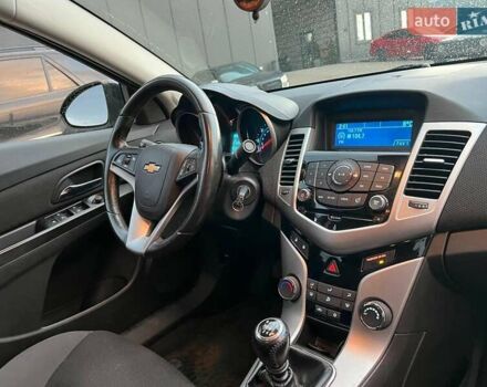 Черный Шевроле Круз, объемом двигателя 1.4 л и пробегом 172 тыс. км за 6990 $, фото 35 на Automoto.ua