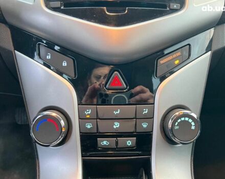 Черный Шевроле Круз, объемом двигателя 1.4 л и пробегом 172 тыс. км за 6990 $, фото 27 на Automoto.ua