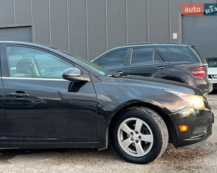 Черный Шевроле Круз, объемом двигателя 1.4 л и пробегом 172 тыс. км за 6990 $, фото 9 на Automoto.ua