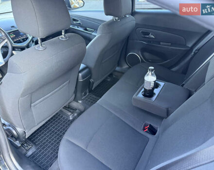 Черный Шевроле Круз, объемом двигателя 1.8 л и пробегом 85 тыс. км за 7600 $, фото 8 на Automoto.ua