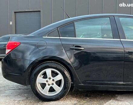 Черный Шевроле Круз, объемом двигателя 1.4 л и пробегом 172 тыс. км за 6990 $, фото 7 на Automoto.ua