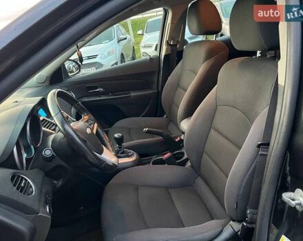 Черный Шевроле Круз, объемом двигателя 1.4 л и пробегом 172 тыс. км за 6990 $, фото 15 на Automoto.ua