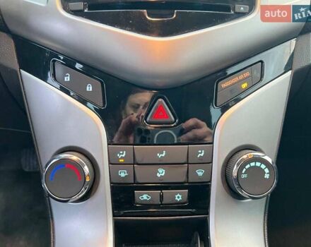 Черный Шевроле Круз, объемом двигателя 1.4 л и пробегом 172 тыс. км за 6990 $, фото 27 на Automoto.ua