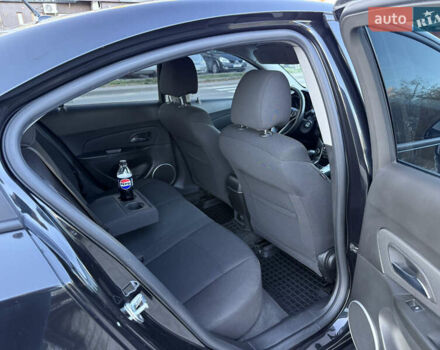 Черный Шевроле Круз, объемом двигателя 1.8 л и пробегом 85 тыс. км за 7600 $, фото 14 на Automoto.ua