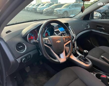Черный Шевроле Круз, объемом двигателя 1.4 л и пробегом 172 тыс. км за 6990 $, фото 14 на Automoto.ua