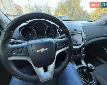 Черный Шевроле Круз, объемом двигателя 1.8 л и пробегом 85 тыс. км за 7600 $, фото 22 на Automoto.ua