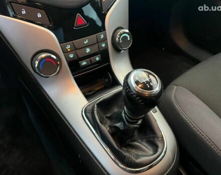 Черный Шевроле Круз, объемом двигателя 1.4 л и пробегом 172 тыс. км за 6990 $, фото 28 на Automoto.ua