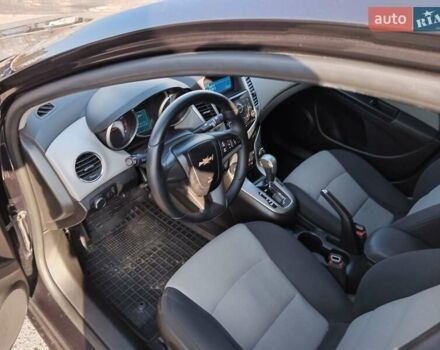 Черный Шевроле Круз, объемом двигателя 1.8 л и пробегом 208 тыс. км за 9000 $, фото 12 на Automoto.ua