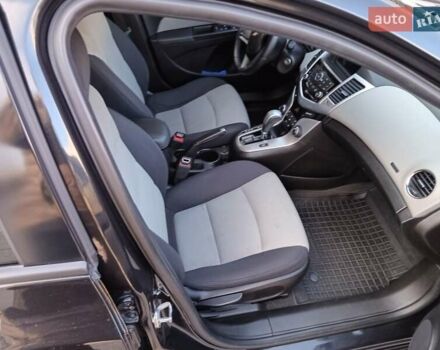 Черный Шевроле Круз, объемом двигателя 1.8 л и пробегом 208 тыс. км за 9000 $, фото 11 на Automoto.ua