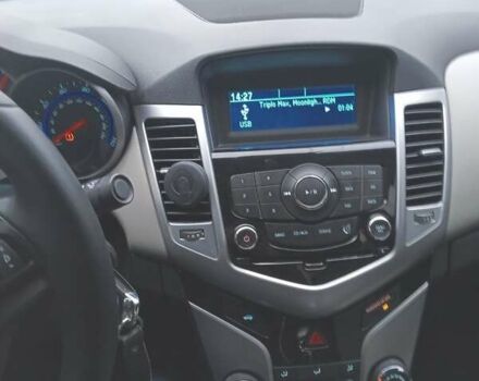 Черный Шевроле Круз, объемом двигателя 1.8 л и пробегом 208 тыс. км за 9000 $, фото 15 на Automoto.ua