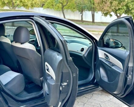 Черный Шевроле Круз, объемом двигателя 1.8 л и пробегом 185 тыс. км за 7700 $, фото 14 на Automoto.ua