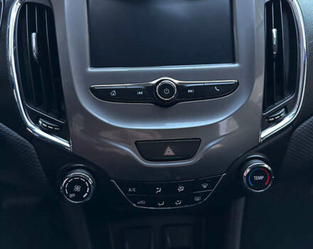 Черный Шевроле Круз, объемом двигателя 1.4 л и пробегом 186 тыс. км за 8400 $, фото 28 на Automoto.ua