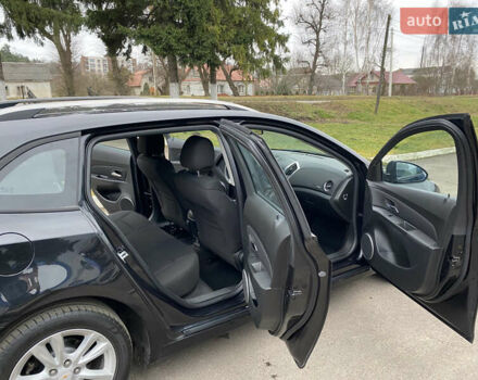 Черный Шевроле Круз, объемом двигателя 1.4 л и пробегом 230 тыс. км за 6550 $, фото 26 на Automoto.ua