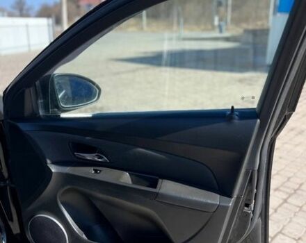 Черный Шевроле Круз, объемом двигателя 1.69 л и пробегом 160 тыс. км за 6600 $, фото 5 на Automoto.ua