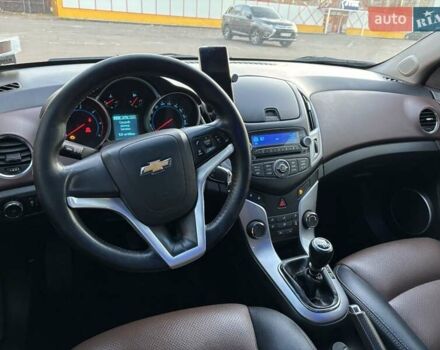 Черный Шевроле Круз, объемом двигателя 1.69 л и пробегом 208 тыс. км за 7400 $, фото 6 на Automoto.ua