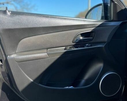 Черный Шевроле Круз, объемом двигателя 1.69 л и пробегом 160 тыс. км за 6600 $, фото 8 на Automoto.ua