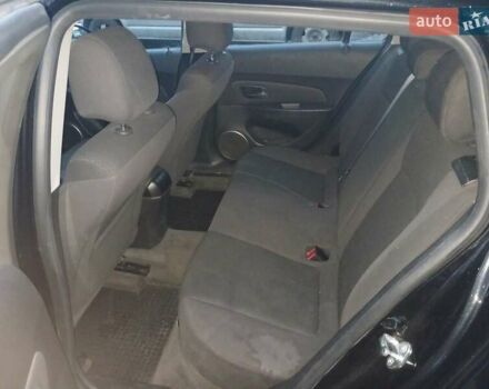 Чорний Шевроле Круз, об'ємом двигуна 1.6 л та пробігом 106 тис. км за 7062 $, фото 11 на Automoto.ua