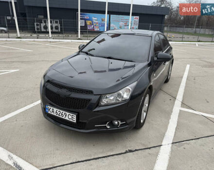 Черный Шевроле Круз, объемом двигателя 1.8 л и пробегом 141 тыс. км за 7700 $, фото 1 на Automoto.ua