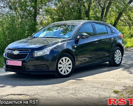 Черный Шевроле Круз, объемом двигателя 1.6 л и пробегом 175 тыс. км за 6280 $, фото 1 на Automoto.ua