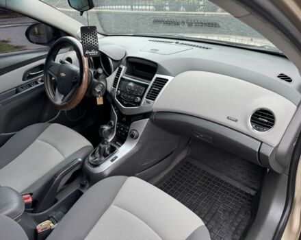 Коричневый Шевроле Круз, объемом двигателя 1.6 л и пробегом 165 тыс. км за 5200 $, фото 9 на Automoto.ua