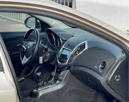 Коричневий Шевроле Круз, об'ємом двигуна 0 л та пробігом 320 тис. км за 5999 $, фото 7 на Automoto.ua