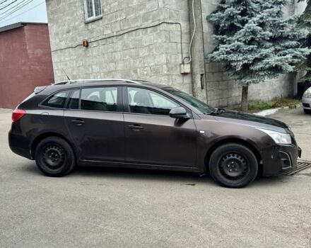 Коричневый Шевроле Круз, объемом двигателя 1.7 л и пробегом 350 тыс. км за 4500 $, фото 3 на Automoto.ua