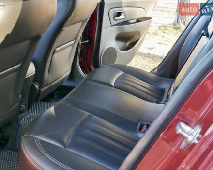 Красный Шевроле Круз, объемом двигателя 1.8 л и пробегом 65 тыс. км за 8500 $, фото 8 на Automoto.ua