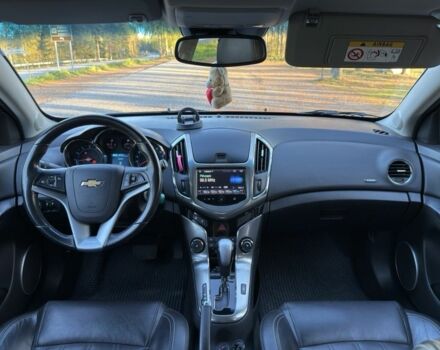 Червоний Шевроле Круз, об'ємом двигуна 1.8 л та пробігом 65 тис. км за 9318 $, фото 2 на Automoto.ua