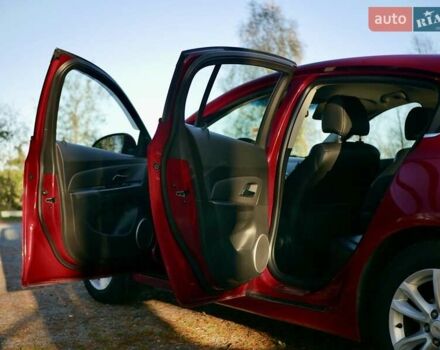 Красный Шевроле Круз, объемом двигателя 1.8 л и пробегом 65 тыс. км за 8500 $, фото 10 на Automoto.ua