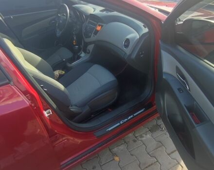 Червоний Шевроле Круз, об'ємом двигуна 1.6 л та пробігом 106 тис. км за 5100 $, фото 7 на Automoto.ua